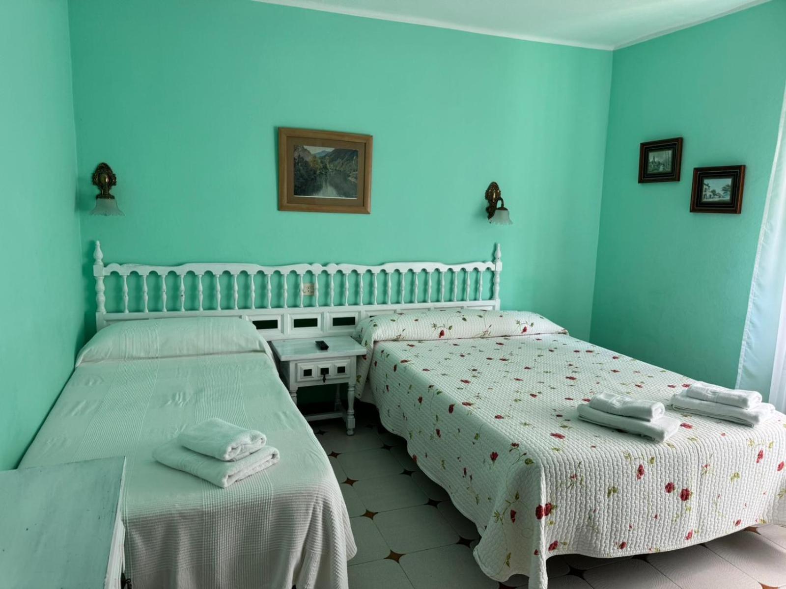 Hotel El Castanu De Cue Extérieur photo